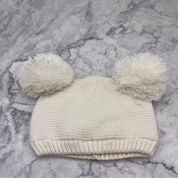 Carter's Cozy Knit Pom-Pom Hat for Kids - White Size 0-3months. Minor Stain - Picture 1 of 5